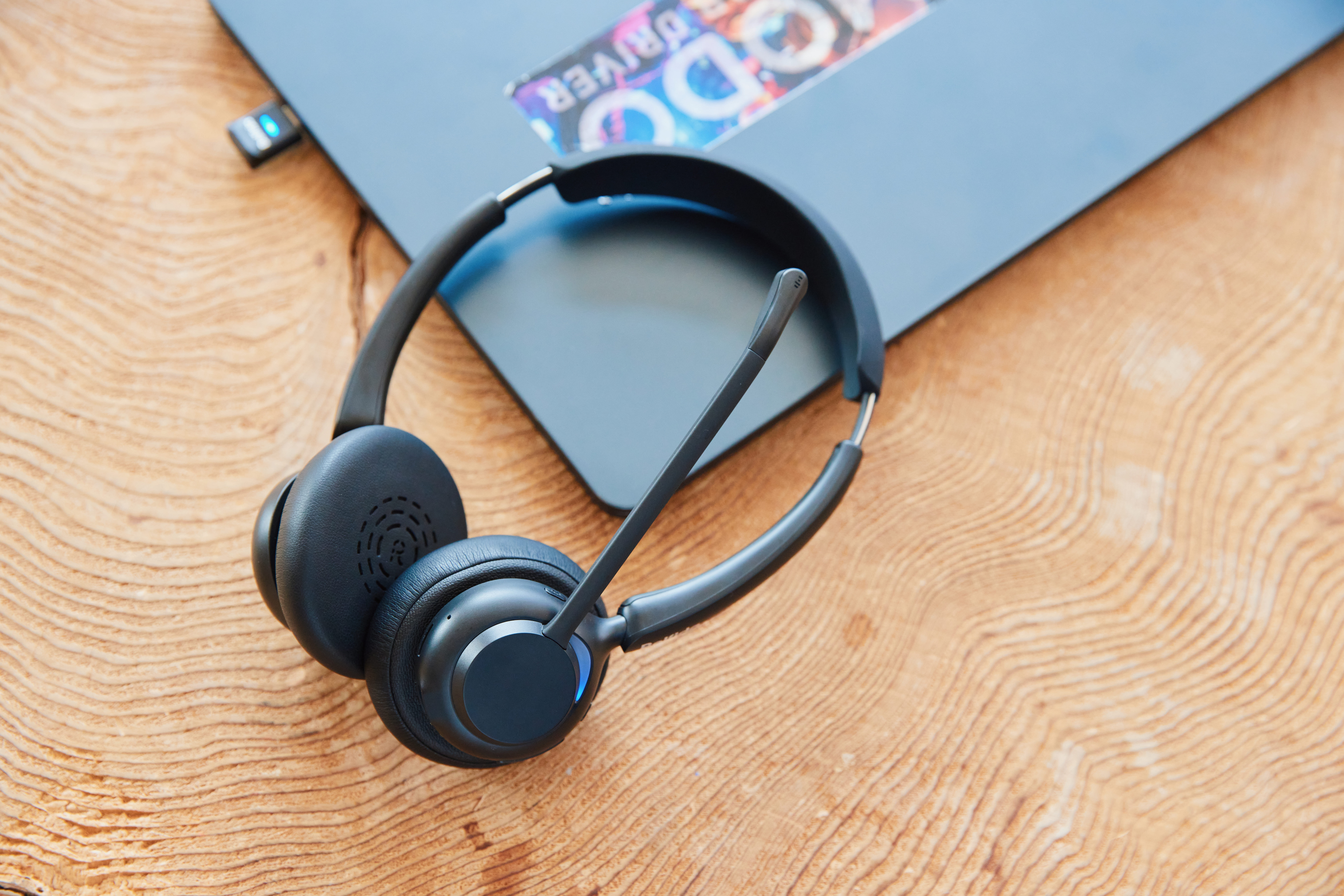 オンラインMTGの気まずいミュート、もうやめない？ “いつでもどこでも